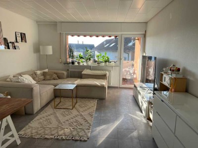 Renovierte 3Zi Whg mit Balkon, EBK, Garage, Keller in ruhiger, zentraler Lage