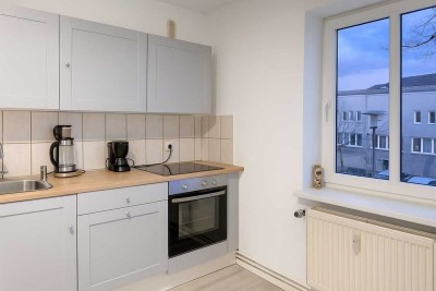 Geschmackvolle 2-Raum-EG-Wohnung mit gehobener Innenausstattung mit Terrasse und EBK in Potsdam