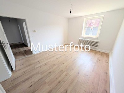 **Was will man mehr? +neuer Laminat +frisch gestrichen +neues Tageslichtbad +eigener Garten**