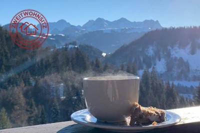 Zweitwohnsitz! Uriges 280 Jahre altes Bauernhaus mit Panoramablick im wunderschönen Unken