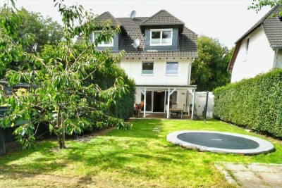 Modernes Wohnen – stilvolle Doppelhaushälfte mit hervorragender Energiebilanz!