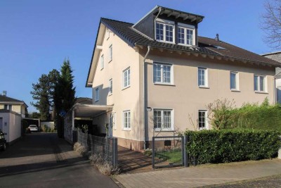 Rarität in exklusiver Lage - moderne Doppelhaushälfte mit Südgarten in Nähe der Rheinaue