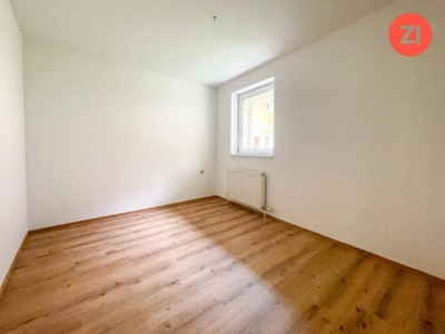 Schöne Wohnung mit 3,5-ZI im Zentrum von Straßham!