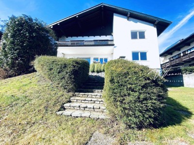 Terrassenwohnung mit Garten und Seeblick.