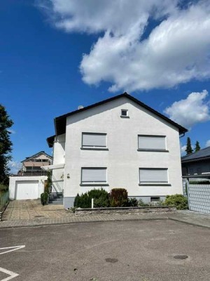 Exklusive 2-Zimmer-Wohnung mit gehobener Innenausstattung mit EBK in Waghäusel