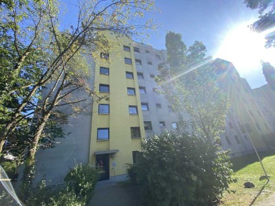 Frisch renovierte 2-Zimmer-Wohnung mit Balkon in Top-Lage nahe Flutmulde & Bahnhof ab August 2025