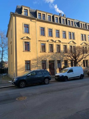 **Frisch sanierte 3-Raum Wohnung mit Terrasse wartet auf Sie!**