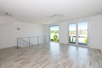 Spektakuläre DHH mit Fernblick und Garage in Weil der Stadt