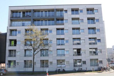 NUR für 1 Person: 1-Raum-App. mit EBK und Loggia in der Corrensstraße