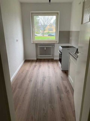 frisch sanierte 2 Zimmer Wohnung