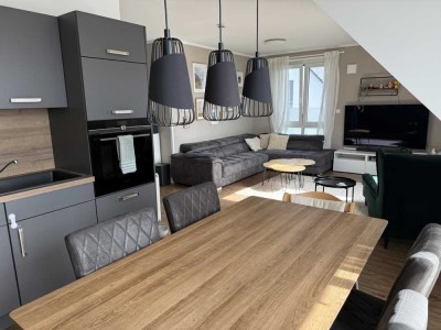 Provisionsfrei: Moderne Dachgeschosswohnung, Barrierefrei, zentral gelegen mit Ausbaureserve