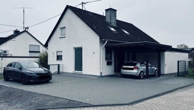 Umfangreich saniertes 2-FH mit Baugenehmigung für 3. Einheit sowie Baupotenzial in zweiter Reihe