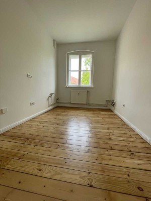 Attraktive 3-Zimmer Altbau-Wohnung in Bahnhofsnähe