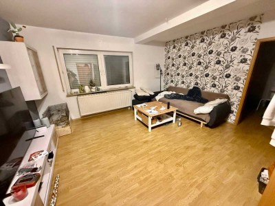 Ruhige Lage - 2 ZKB Wohnung mit Einbauküche & Stellplatz in Elmshausen