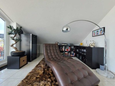 Luxus Penthousewohnung mit Dachterrasse und Garage in Hürth-Sielsdorf