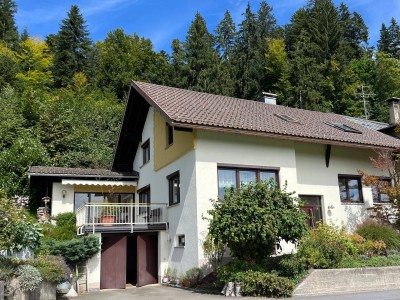Einfamilienhaus mit herrlichem Bergblick, Kaminzimmer &amp; großem Garten