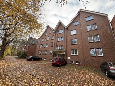 Mitten in der Stadt. Große 2-Zimmerwohnung mit Balkon!