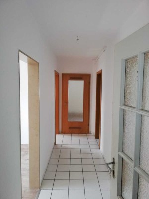 Gevelsberg/Taubenstr. Schöne DG 90 m²-Whg. m. 4 Zi. - kein Balkon/Gartennutzung