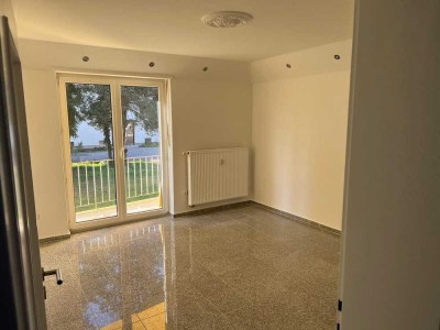 Sanierte 2-Zimmer Wohnung mit Balkon in Bestlage von Neusäß