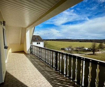 Attraktive 4-Zimmer-DG-Wohnung mit Balkon in Bissingen