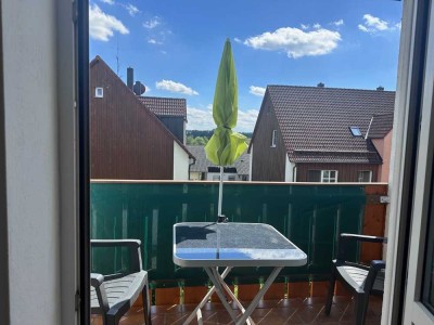 Charmante Dachgeschosswohnung mit Balkon & Blick ins Grüne – Ruhiges Wohnen in Hengersberg