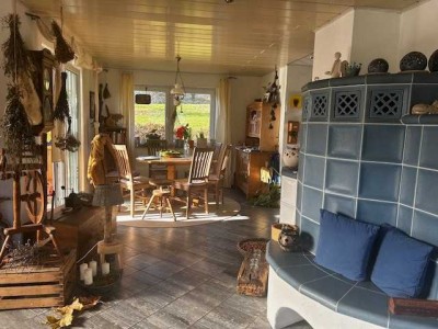 Geräumiges Einfamilienhaus mit Einliegerwohnung und vielseitigen Nutzungsmöglichkeiten