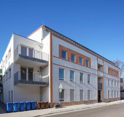 NEUBAU-ERSTBEZUG: ALTERS- / BEHINDERTENGERCHTES WOHNEN MIT TOLLER AUSSTATTUNG, BALKON & STELLPLATZ