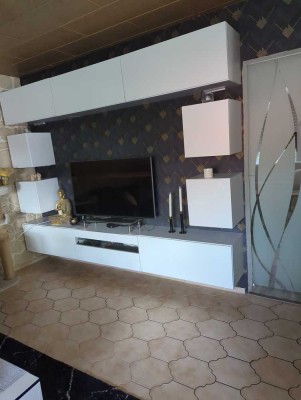 700 € - 90 m² - 1.0 Zi.
