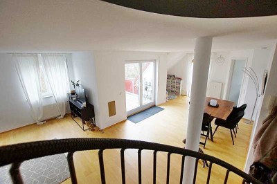 Lichtdurchflutete 3,5 Zi-Maisonettewohnung in Naturnaher Umgebung