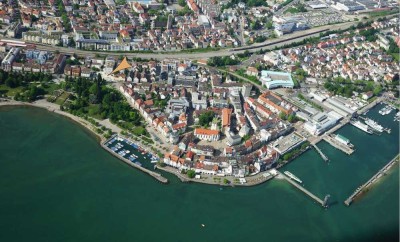 City-Wohnen am See in einer 3,5-Zimmer-Wohnung mit EBK, zwei Balkone und TG-Stellplatz