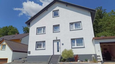 Effizientes Wohnen für die Zukunft! Energetisch saniertes Zweifamilienhaus mit Wärmepumpe und Photov