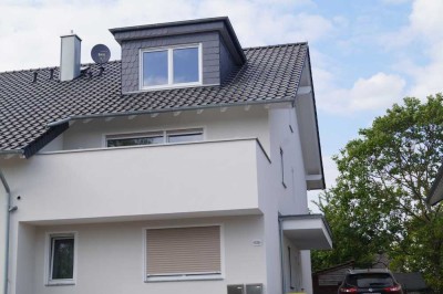 hochwertige,helle 4-Zimmer-Maisonette-Wohnung mit gehobener Innenausstattung mit EBK in Wachtberg