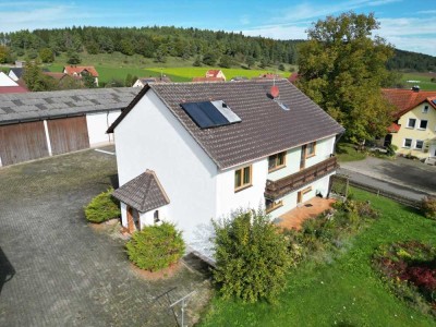 Landlust: Hofstelle mit zahlreichen Nebengebäuden und zusätzlichem Bauplatz