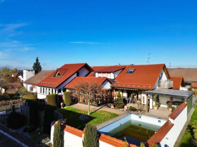 Einfamilienhaus mit traumhaftem Garten und Büroteil Nähe Ravensburg in Bergatreute