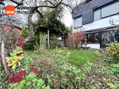 Vor den Toren Freiburgs ins eigene Zuhause.
8 charmante Zimmer auf 135 m². Mit Garten-
Oase. Garag