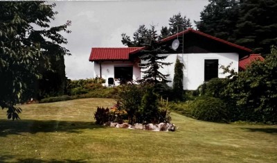 Einfamilienhaus Winkel-Bungalow im Grünen