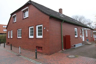 Gepflegtes MFH mit 4 Einheiten und Top-Potenzial in Wedel