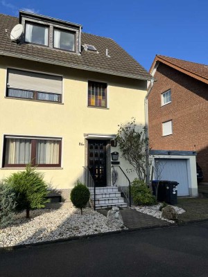 Einfamilienhaus mit großem Garten und Garage in Brühl