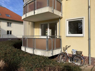 Schicke 2 Raumwohnung im Erdgeschoss mit Balkon und Küche