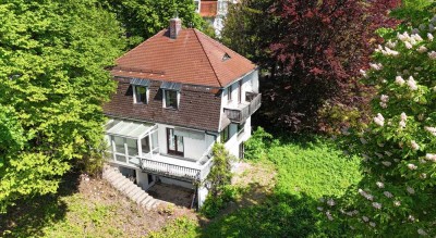 Sanierungsbedürftige Altbauvilla in exklusiver Lage Starnbergs