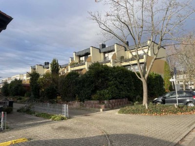 2 ZKB-Wohnung mit zwei Terassen und Einbauküche