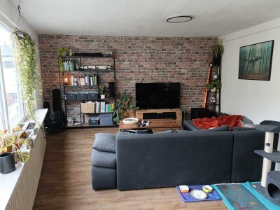 5-Zimmer-Wohnung mit Balkon und Einbauküche in Siegburg