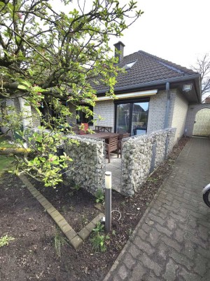 Wunderschönes Einfamilienhaus in Garbsen-Mitte.
Zentrale Lage, sehr ruhig und idyllisch.
Von Privat!