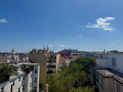 DG Maisonette - Erstbezug I Fußbodenheizung I südseitiger Balkon I Luftwärmepumpe inkl. Kühlung I 3fach Verglasung mit Außenjalousien I Schlüsselfertig