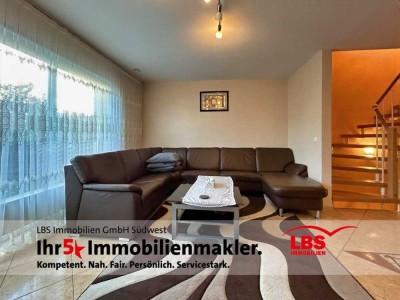 Einziehen ohne Aufwand - Gepflegtes Rheinenmittelhaus sucht neue Eigentümer!