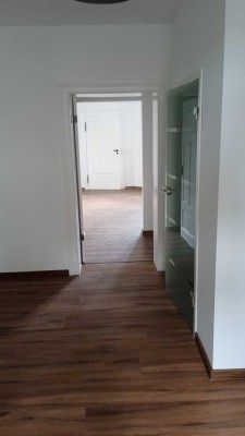 2-Zimmer-Wohnung mit Terrasse und Einbauküche – frisch renoviert