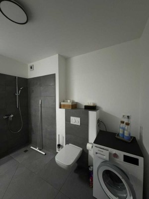 In Wesseling: Gepflegte Wohnung mit zwei Zimmern und Balkon