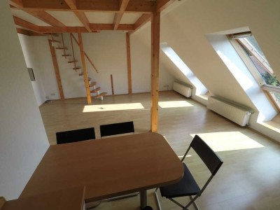 Schöne helle drei Zimmer Wohnung Nähe Nordpark