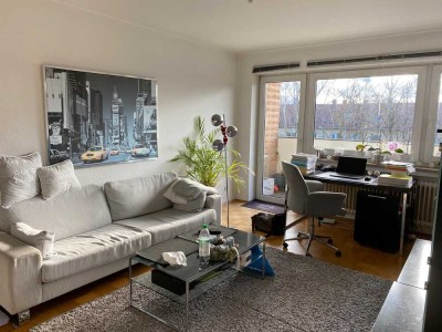 Exklusive, gepflegte 2-Zimmer-Wohnung mit Balkon und Einbauküche in München Freimann