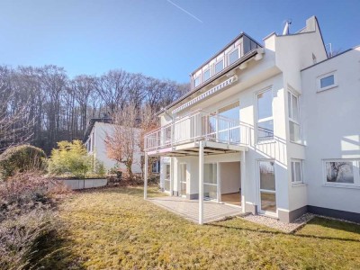 ++Ruhe, Sonne und Fernblick++
Modernes Architektenhaus in 1A Villenlage